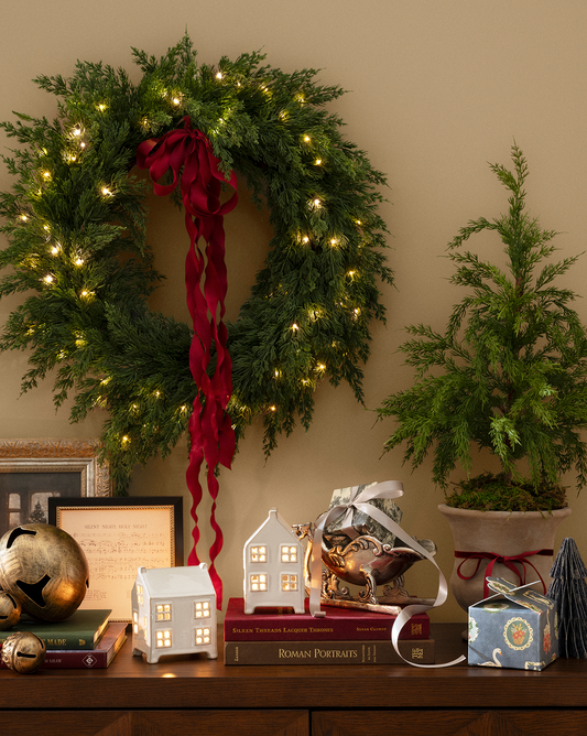 Classic Outdoor Cedar Pre-Lit Faux Wreath