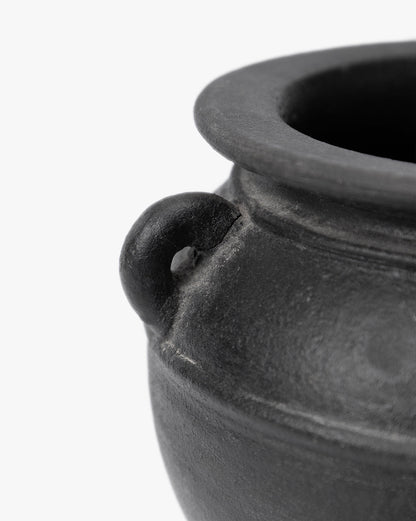 Midnight Cauldron Planter