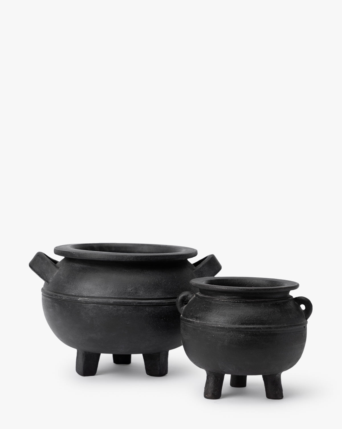 Midnight Cauldron Planter