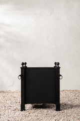 Saracen Outdoor Planter